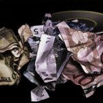 sacar-dinero-del-banco-es-alzamiento-de-bienes